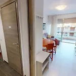 Menton: 3p Avec Terrasse, Parking, Proche Plages Et Centre - Fr-1-196-230
