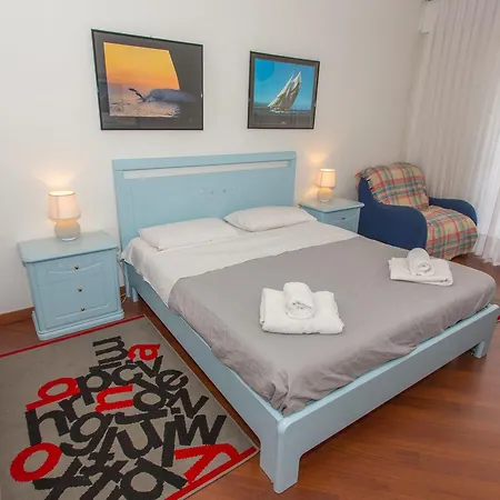 Menton: 3p Avec Terrasse, Parking, Proche Plages Et Centre - Fr-1-196-230 Apartment Menton