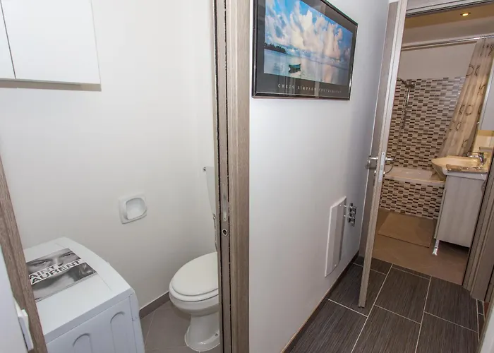 Menton: 3p Avec Terrasse, Parking, Proche Plages Et Centre - Fr-1-196-230 Апартаменти *